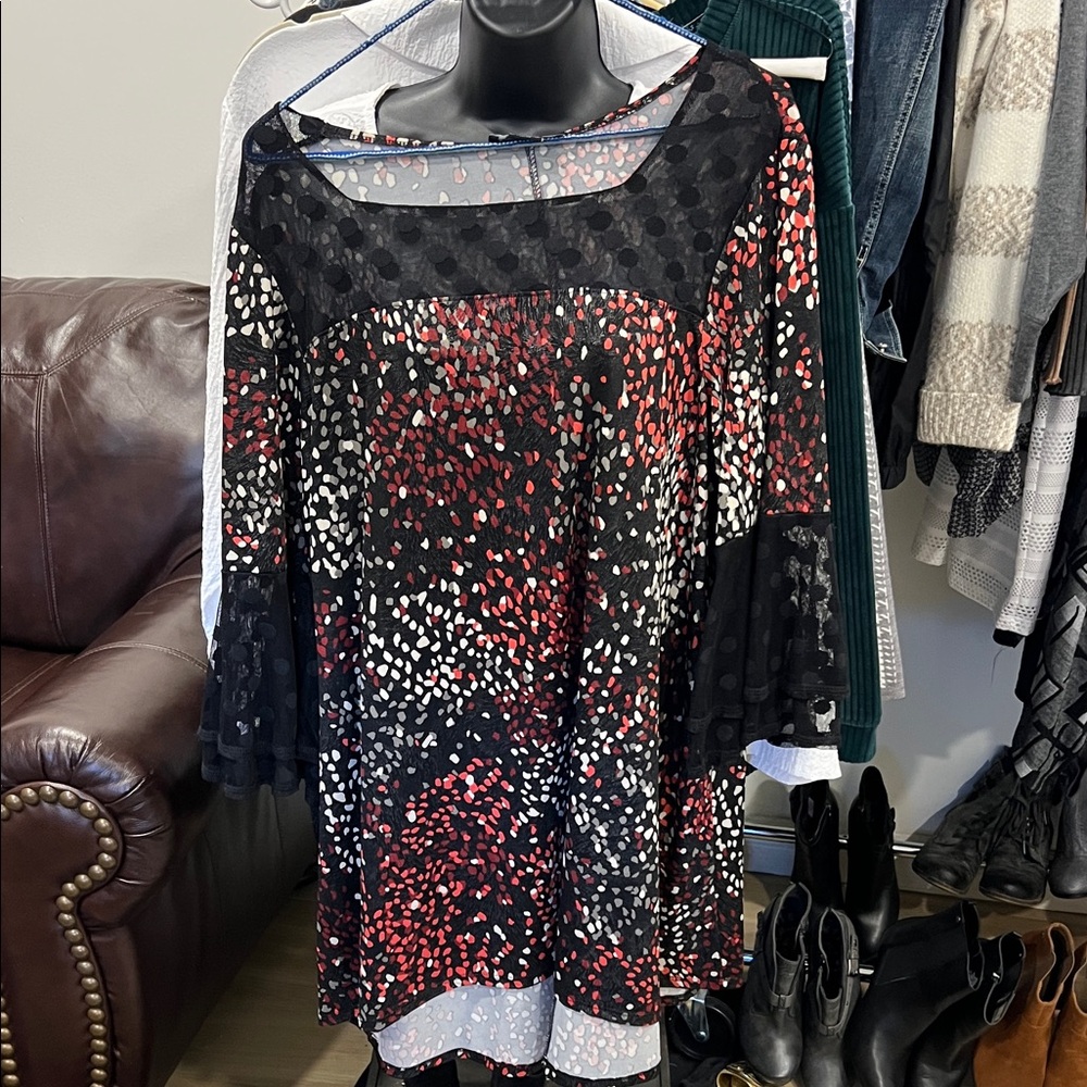Claire France BlackRed/white top Size xl